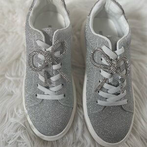 NEW Steve Madden Kids Glitter Sneakers ✨